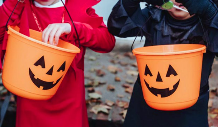 Halloween trick or treaters