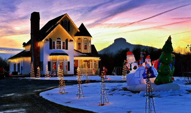 Brady Country Christmas lights
