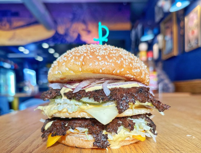 Heff's Burger Club burger
