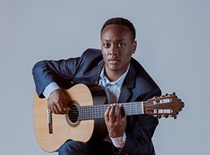 Raphaël Feuillâtre, guitar: "Latin Passions" Photo