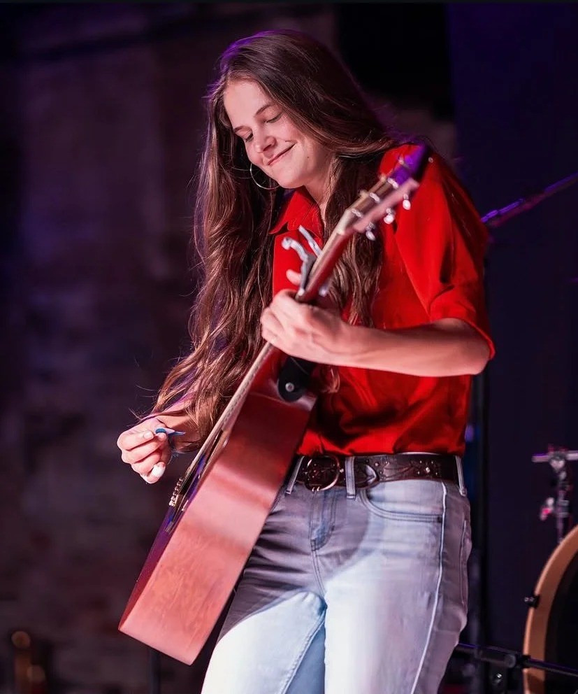 Allyn Raney SOLO @ Salem Elberson Fine Arts Center - Leslie Karpi Photo
