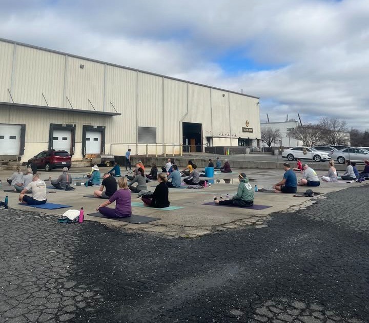 Yogammunity Foothills Photo