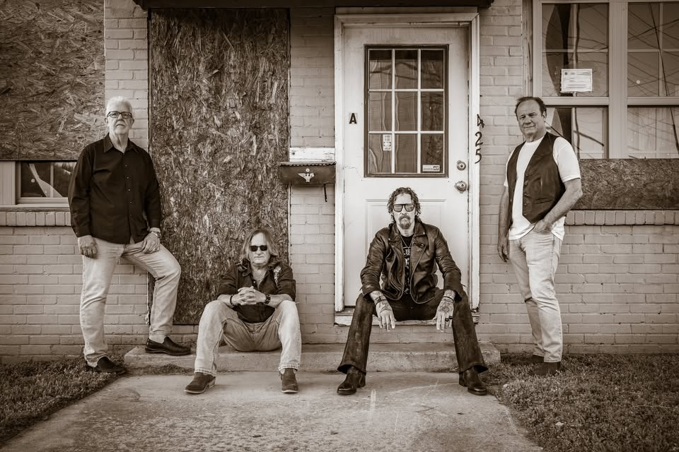 SoundKraft Amped Live at Village Square Taphouse Photo