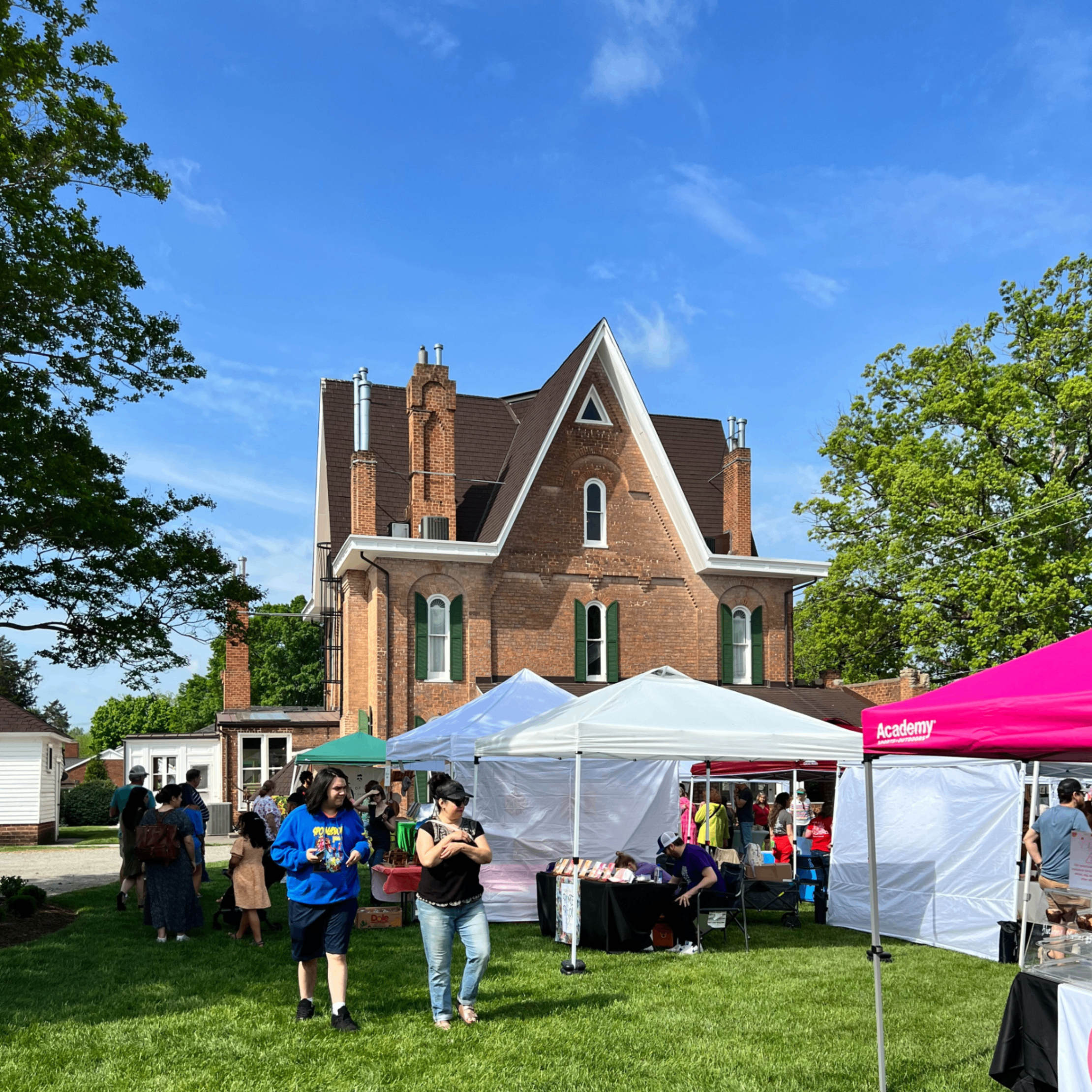 7th Annual Spring Vintage Market Photo