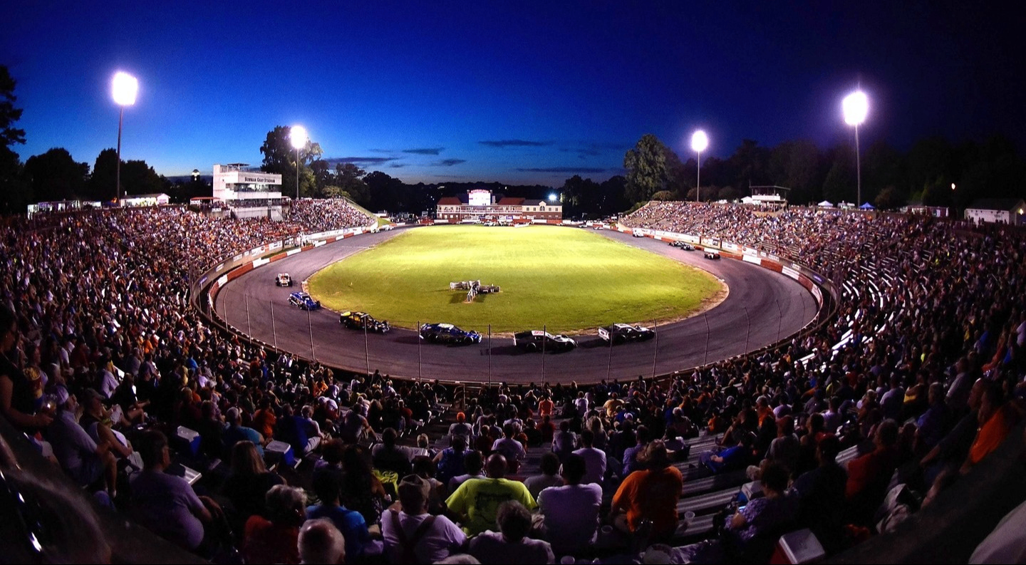 Twin 25-lap Modified race; Crown Vics Photo