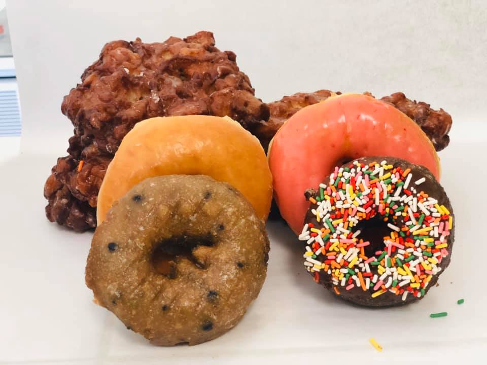 doughnut Amazon.com: ZippyPaws Latex Donutz - Dog Chew Toy, Durable