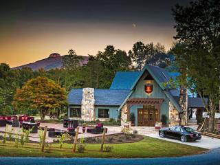 JOLO Winery & Vineyards