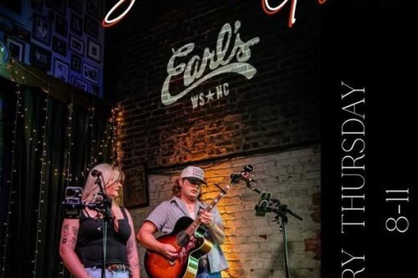 Live Music: Sam & Gracie Photo
