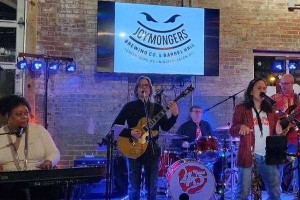 Spindle 45 Returns to Joymongers Photo