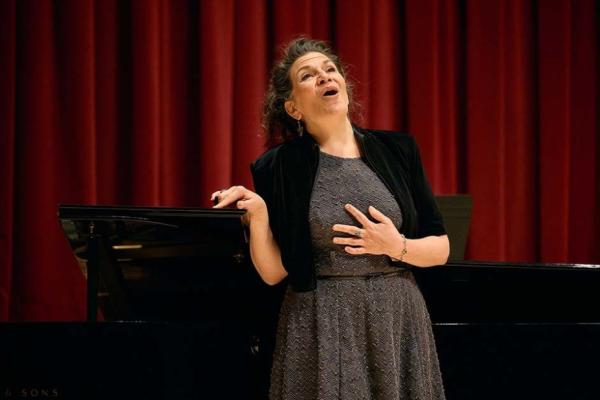 Chiaro/Oscuro: Songs of Dodds, Derwid and Viardot Photo