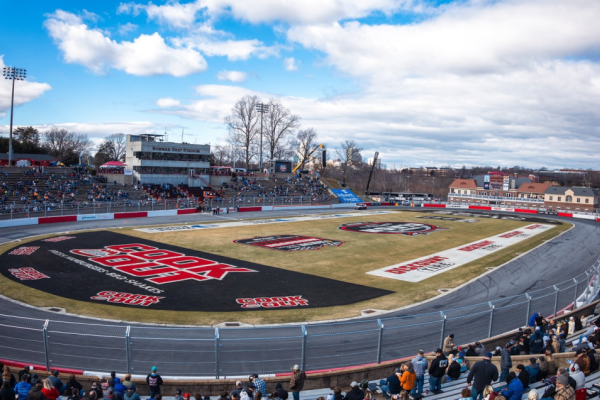 CLASH FAN TRACK WALK Photo