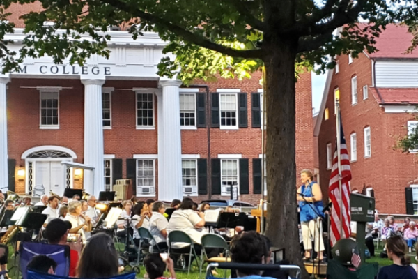 Mignon Dobbins Photo 2