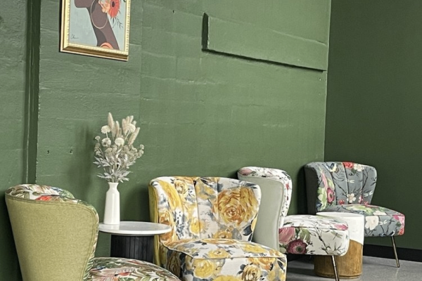 Thrifty Thrift Thursday Photo