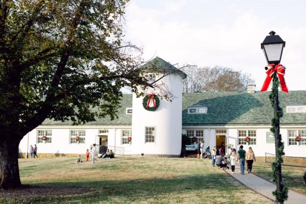 Reynolda Village Holiday Stroll Photo