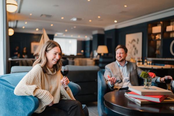 Fun at the Cardinal - Social Hour Photo 15