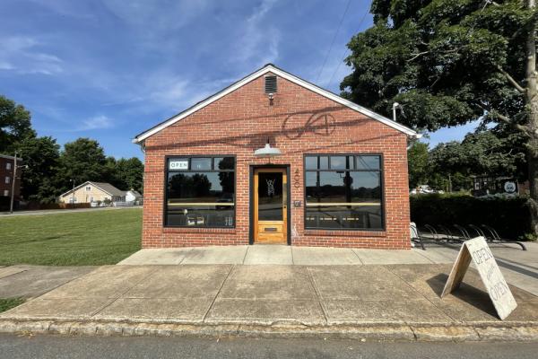West Salem Public House exterior Photo