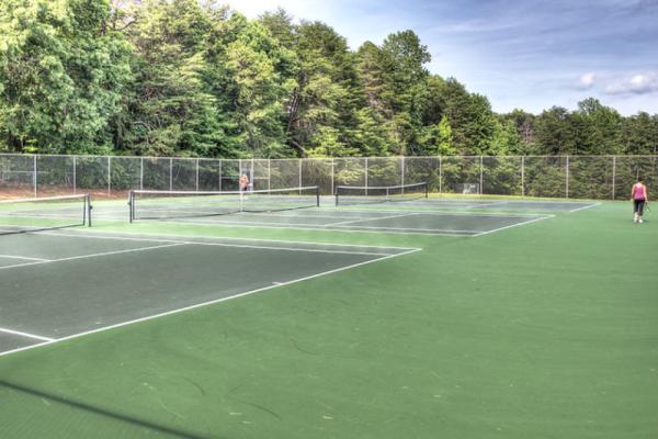 tennis courts Photo 3