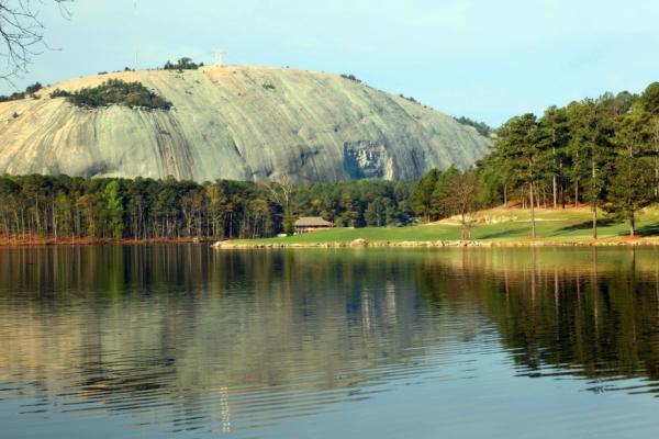 Stone mountain lake Photo 2