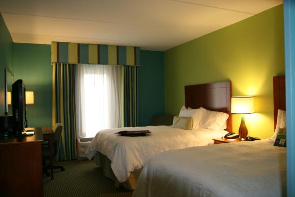 Double Queen Room Photo 2