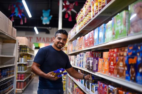 La Victoria Market Photo 2