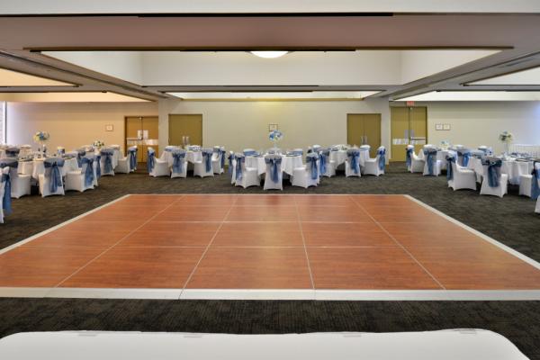 Ballroom 2 Photo 17