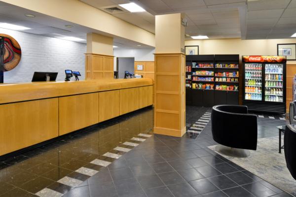 Front Desk Photo 6