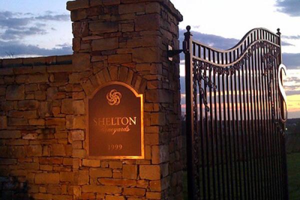 SheltonGate.jpg Photo 2