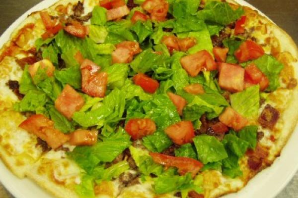 Bacon Cheeseburger Pizza Photo 2