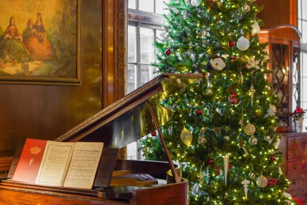 Holidays at The Graylyn Estate Photo 7