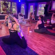 vyb yoga class Photo