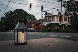 History and Haunts Tour Photo West Endings Lantern
