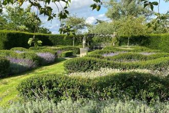 Image courtesy of Lady Xa Tollemache Photo