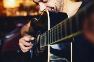 Patio Music: Mike Coia Photo