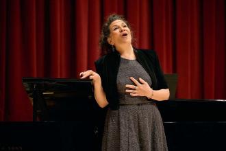 Chiaro/Oscuro: Songs of Dodds, Derwid and Viardot Photo