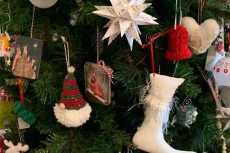 Cozy Cottage Christmas Craft Show Photo