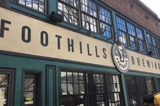 Live Music at the Pub Photo