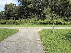 Peachtree Greenway connector at Salem Creek Greenway, toward Salem Lake.