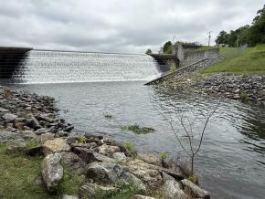Salem Lake dam spillway