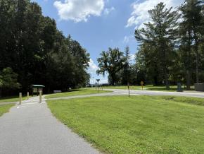 Tanglewood Blue Trail Manor road crossing